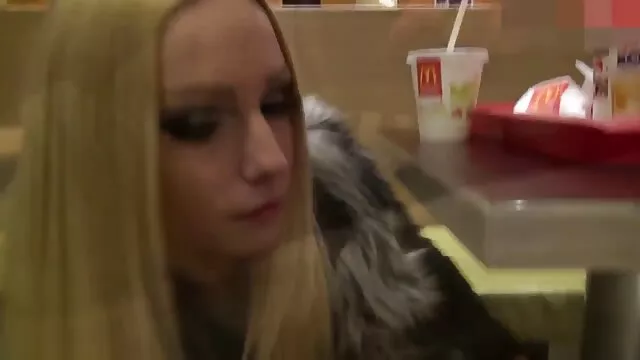 EXTREME BBW se film amateur x français fait rouler dans de la farine et se faire baiser