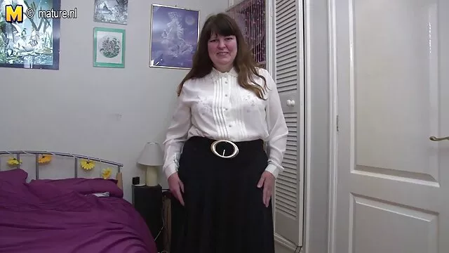 Une blonde amatrice de grosse film francais porno amateur bite prend son petit ami pendant qu'il filme