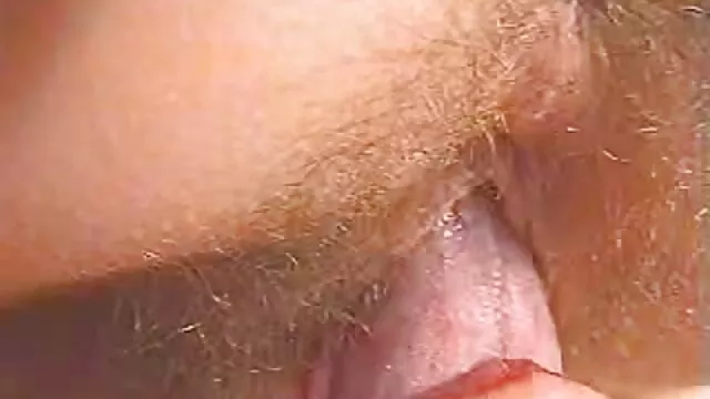 Trentenaire Sara BubbleButt film porno amateur français